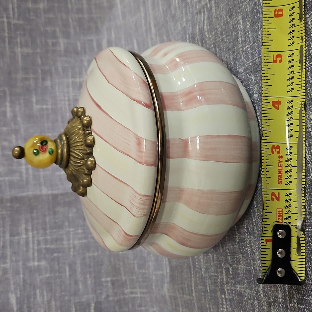 MacKenzie-Childs Pink and White Ceramic Dish Set - Picture 8 of 8